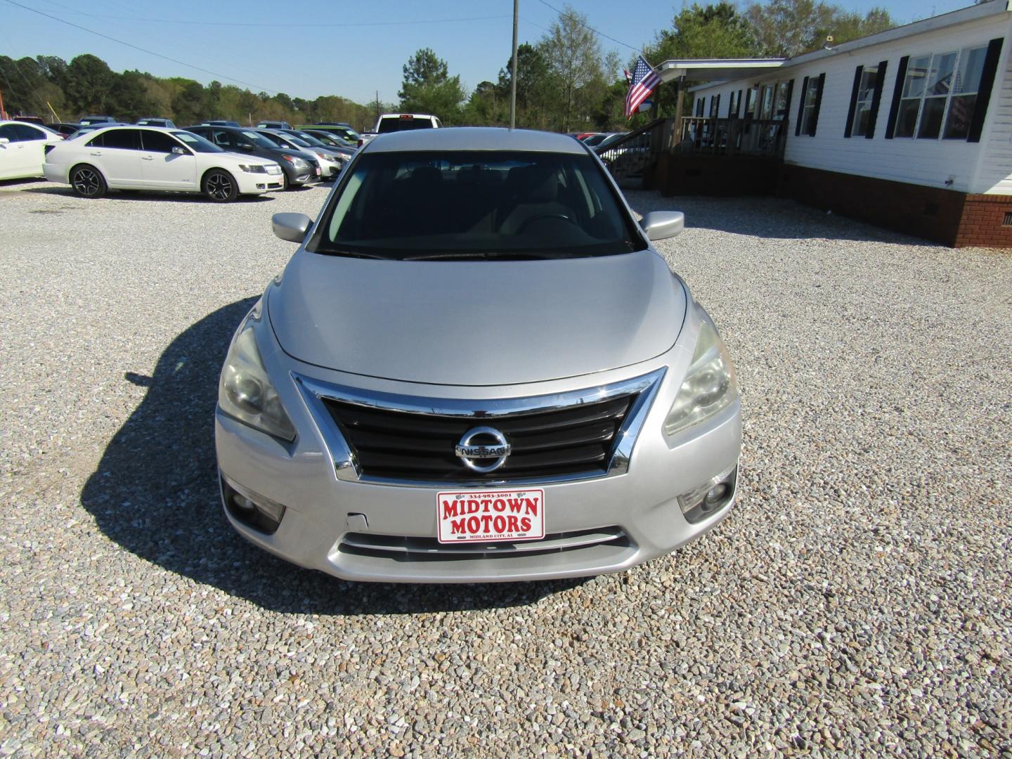 2014 Silver /Gray Nissan Altima 2.5 SL (1N4AL3AP9EC) with an 2.5L L4 DOHC 16V engine, Automatic transmission, located at 15016 S Hwy 231, Midland City, AL, 36350, (334) 983-3001, 31.306210, -85.495277 - Photo#1